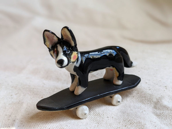 Corgi cardigan porcelaine