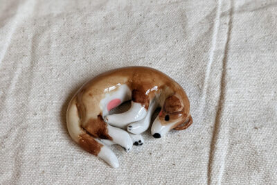 Figurine chien porcelaine