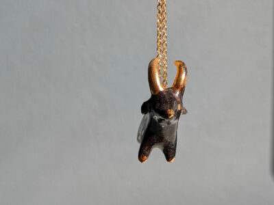 Pendentif Porcelaine : Bouc Noir – Image 2