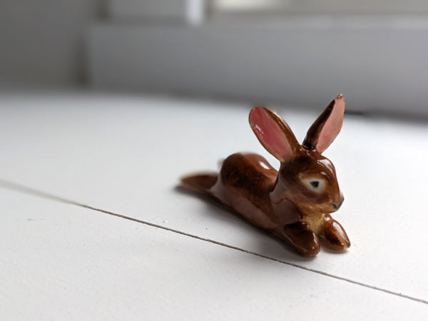 fauve de bourgogne figurine lapin porcelaine