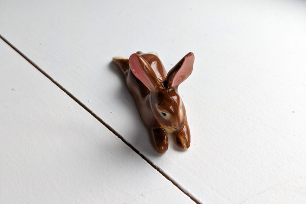 fauve de bourgogne figurine lapin porcelaine