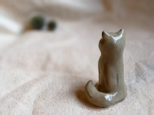 porcelain cat figurine grey tabby longhair