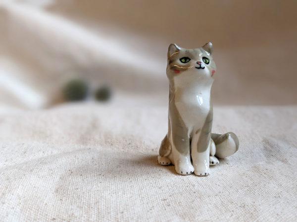 porcelain cat figurine grey tabby longhair