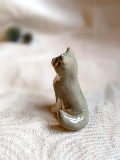 porcelain cat figurine grey tabby longhair