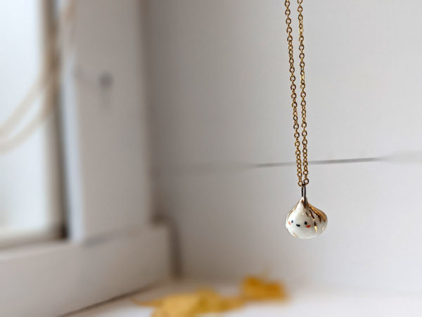 porcelain garlic pendant