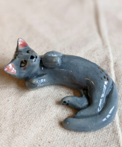 chat gris porcelaine figurine