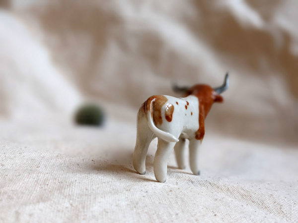 porcelan highland cow figurine