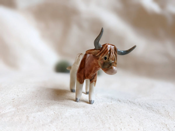 porcelan highland cow figurine
