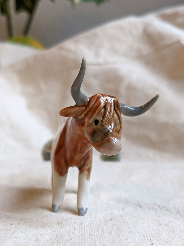 porcelan highland cow figurine