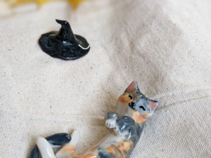 calico cat figurine