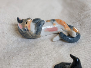 calico cat figurine