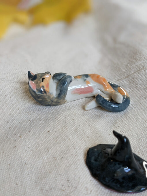 calico cat figurine