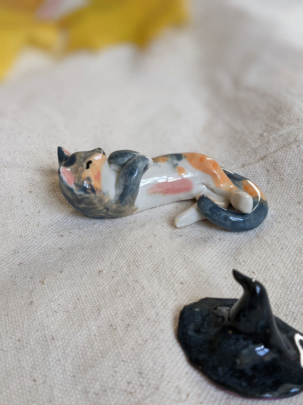 calico cat figurine