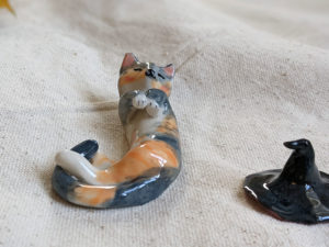 calico cat figurine