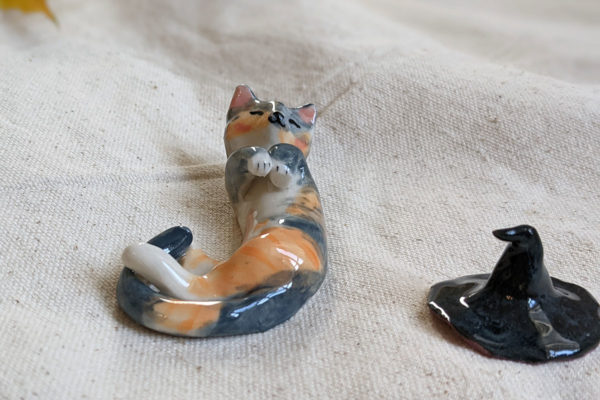 calico cat figurine