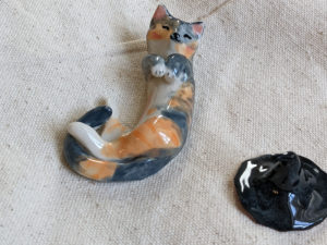 calico cat figurine