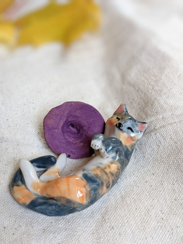 calico cat figurine