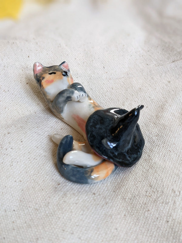 calico cat figurine