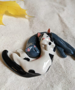 snuggling cats porcelain figurines