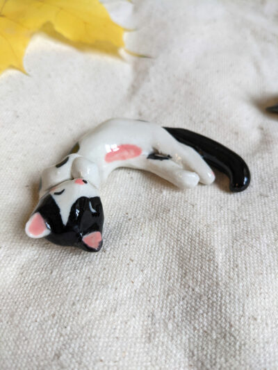 snuggling cats porcelain figurines