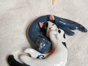 snuggling cats porcelain figurines