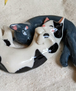 snuggling cats porcelain figurines