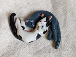 snuggling cats porcelain figurines