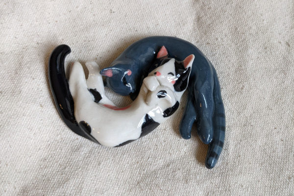 snuggling cats porcelain figurines