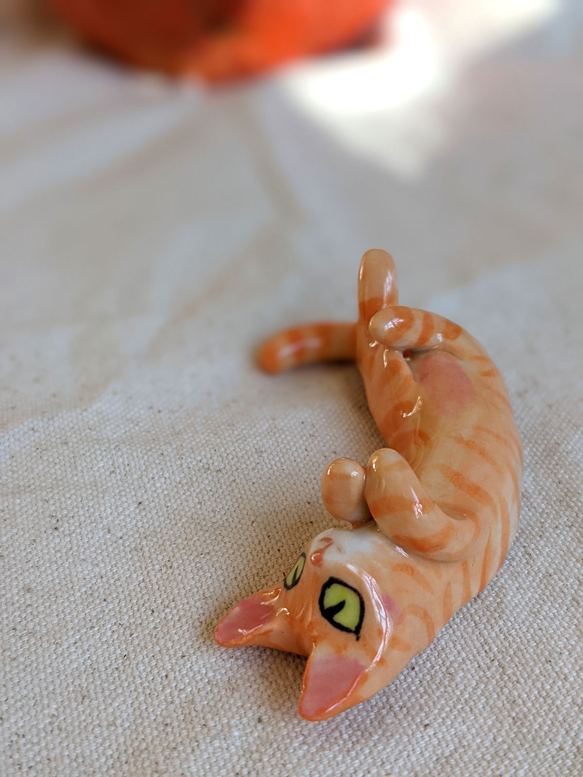 Ginger Cat Figurine Kness