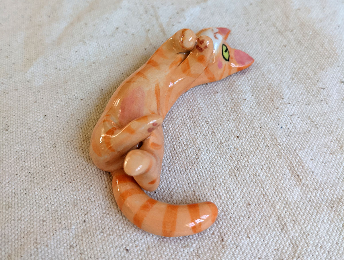 Ginger Cat Figurine Kness
