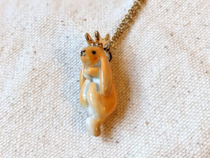 pendentif lapin bélier