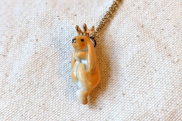 pendentif lapin bélier