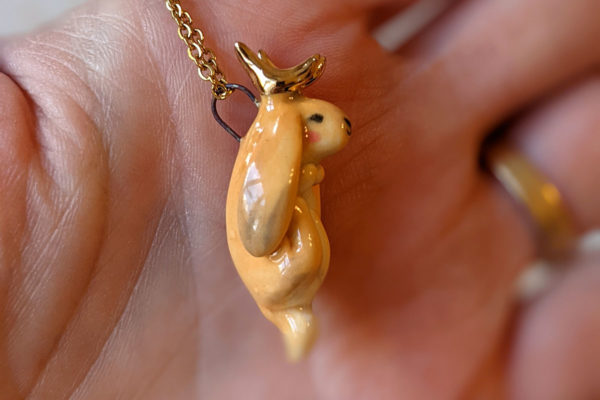 pendentif lapin bélier