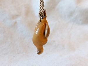 pendentif lapin bélier