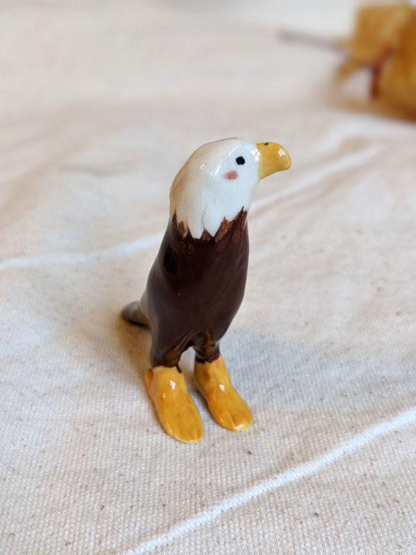 bald eagle figurine