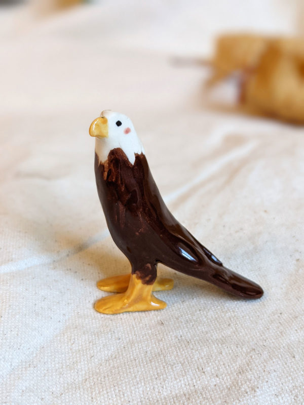 bald eagle figurine