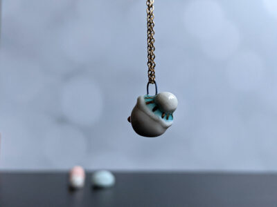 pendant snow ball hat