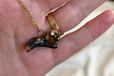 Leo Pendant porcelain gold