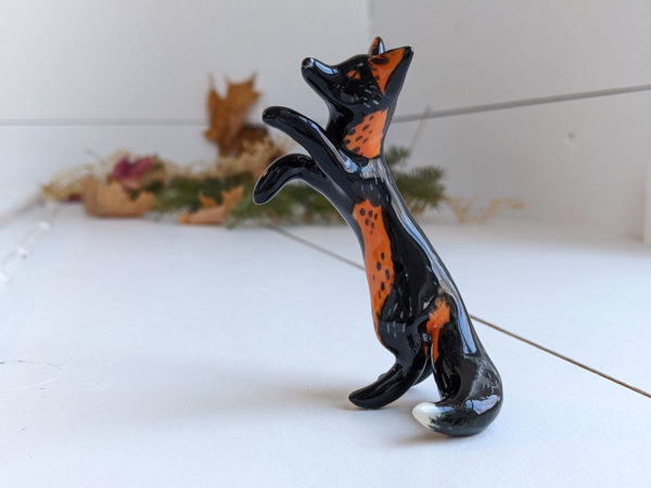 cross fox figurine