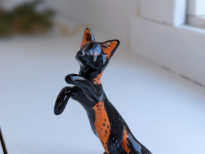 cross fox figurine