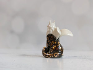 porcelain gryphin gold