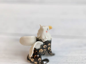 porcelain gryphin gold