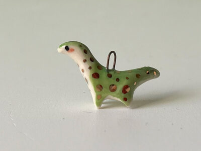 Pendentif : Diplodocus vert et or – Image 2