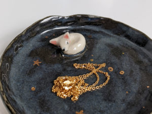 please read description White and Gold Bunny Ring Dish handmade ceramic jewelry holder-stock photo