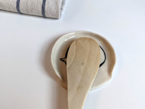 porcelain spoon rest arctic fox