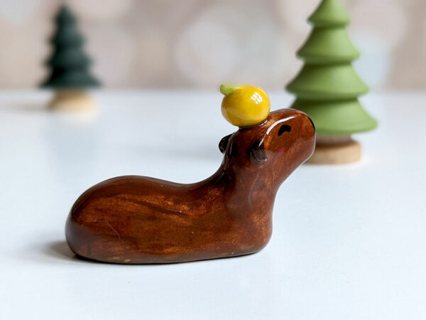 ceramic figurine capybara orange holder