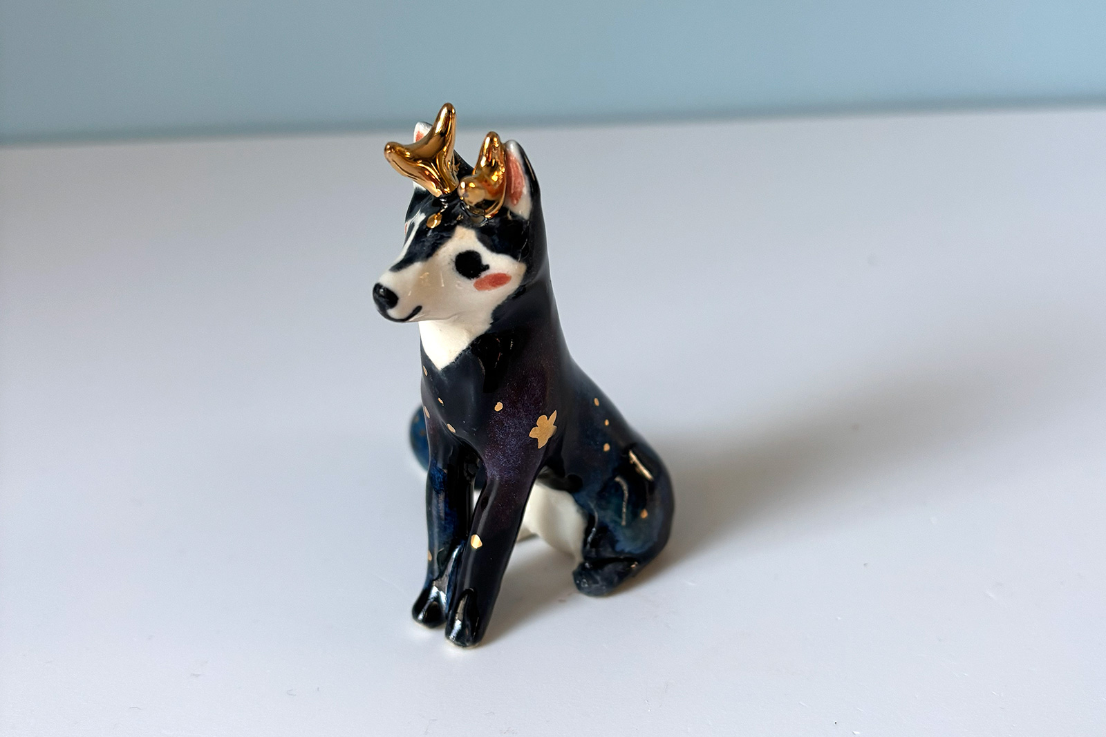 Alternative view of Figurine : Renard aux bois de cerf