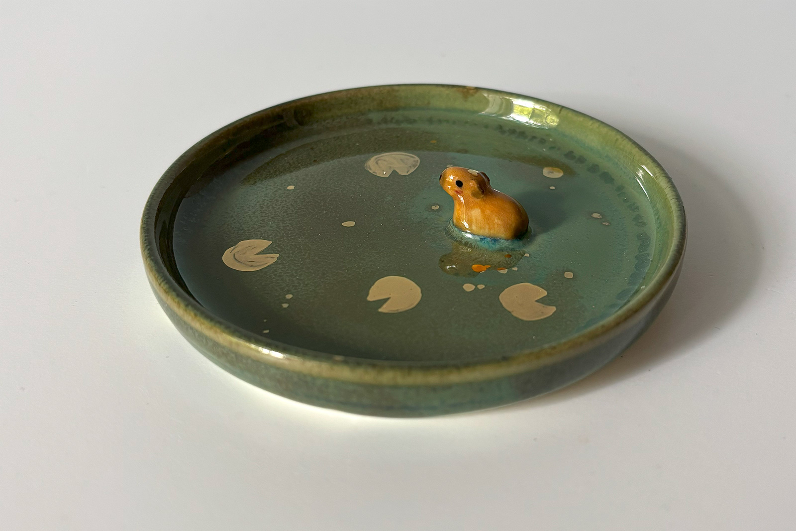 Alternative view of Ring Dish - Capybara