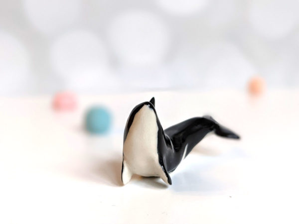 Figurine porcelaine orque Ceramic figurine orca