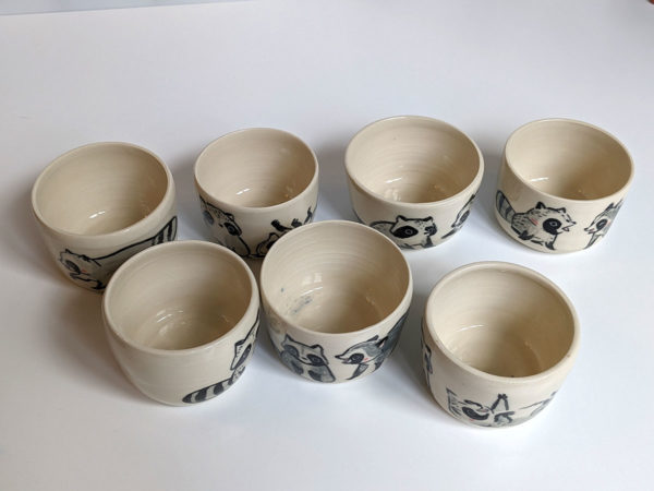 stoneware tumbler raccoon kness